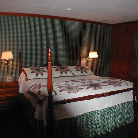 The 1896 House Country Inn - Brookside & Pondside Уильямстаун Экстерьер фото
